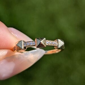 14K Yellow Gold Diamond Puff Pyramid Ring Band